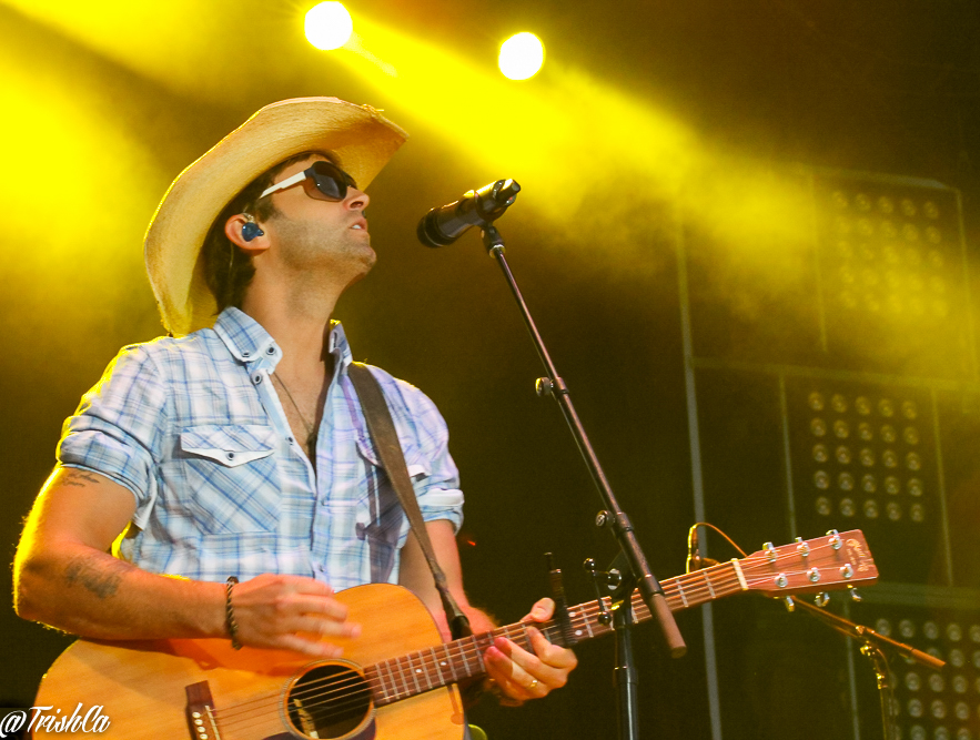Dean Brody Boots and Hearts 2013-