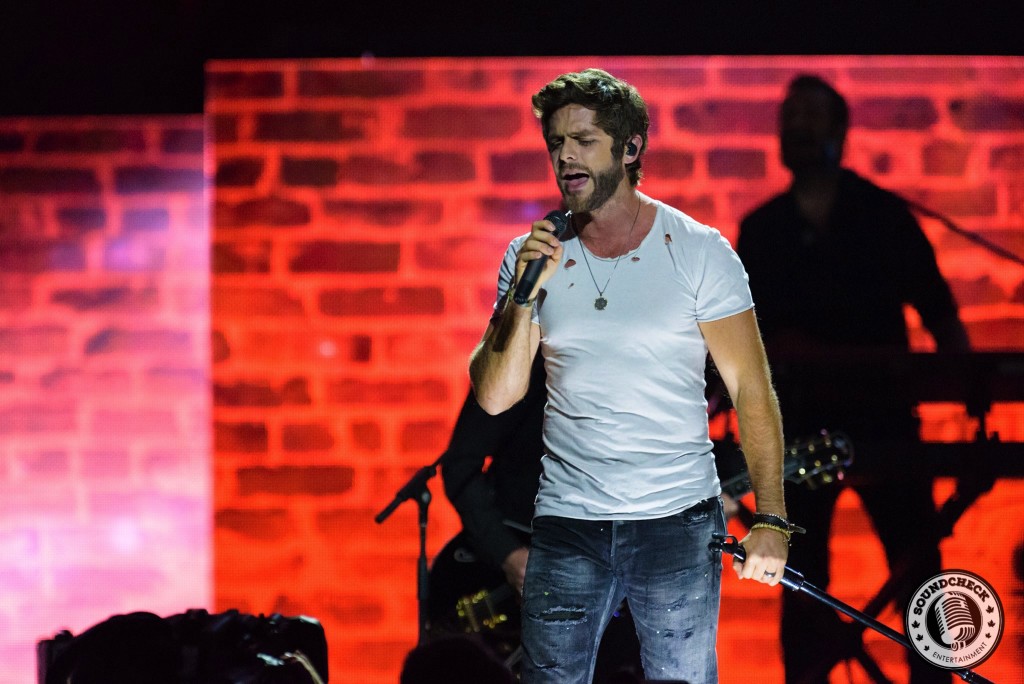 Thomas Rhett performs at the 2015 CCMA Awards in Halifax - JB Photography