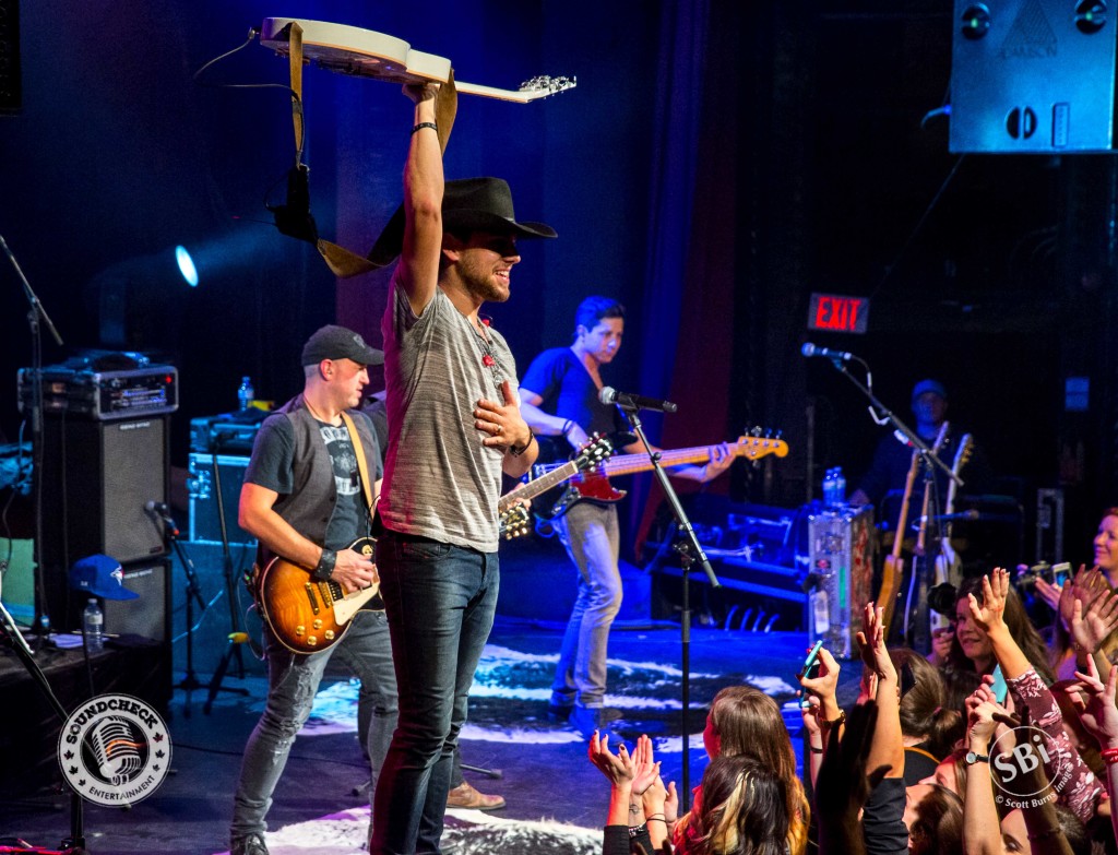 Brett Kissel salutes the crowd at The Roxy Theatre in Barrie on the Airwaves Tour: Photo Scott Burns 