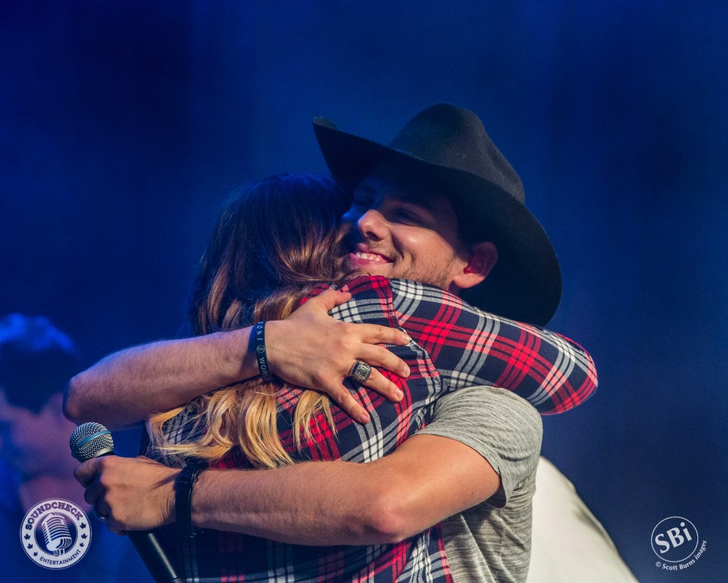 Brett Kissel makes a young girl VERY HAPPY at The Roxy Theatre in Barrie on the Airwaves Tour: Photo Scott Burns 
