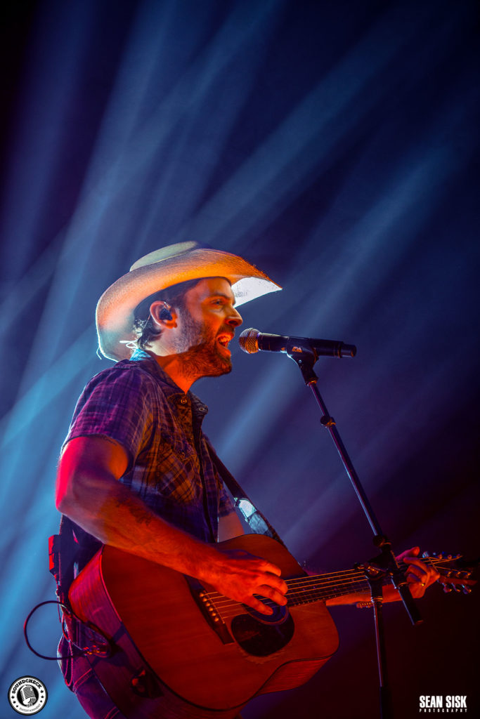 Dean Brody live at the Canadian Tire Centre in Ottawa - photo by Sean Sisk Photography for Sound Check Entertainment