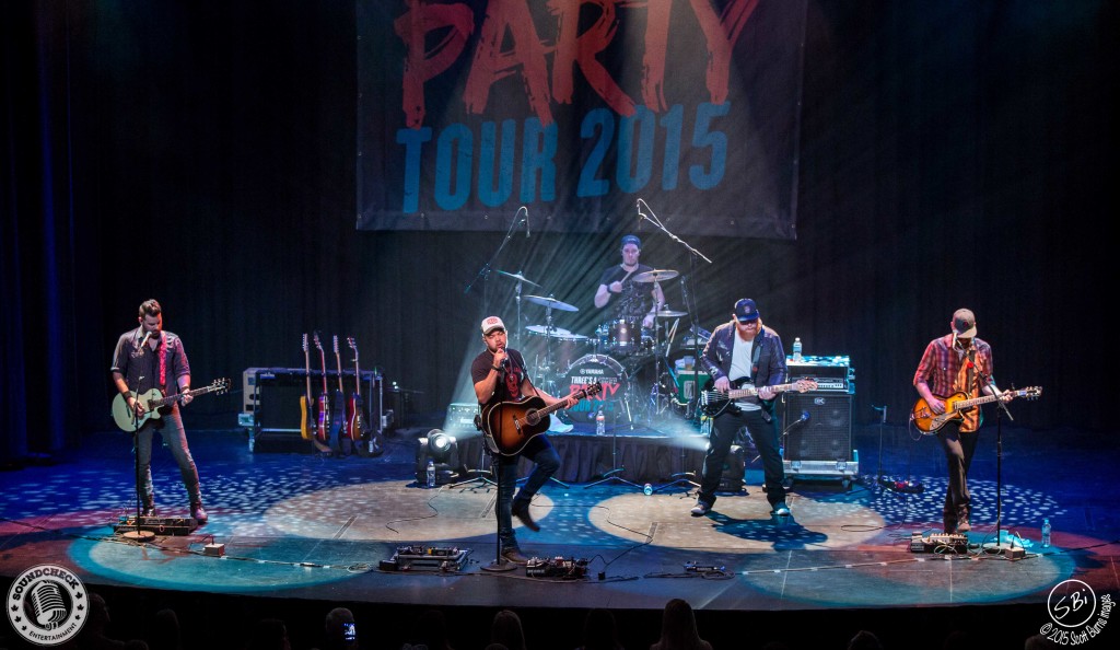 Tebey performs on the Three's A Party Tour in Oshawa at The Regent Theatre - Photo: Scott Burns Images