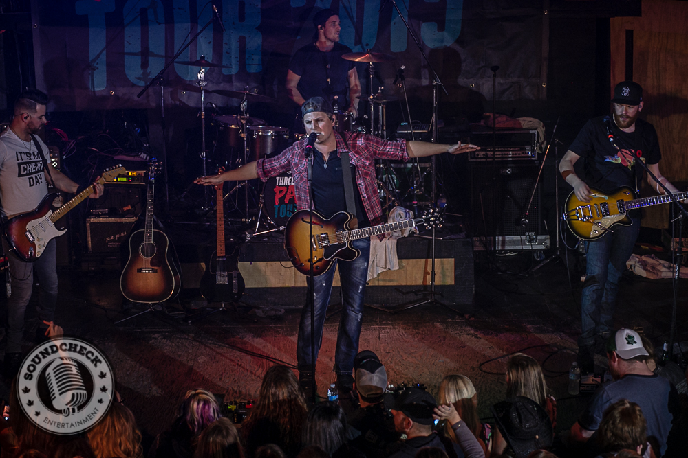 Jason Blaine performs to a Sold Out Nashville North - Photo: Ray Williams 