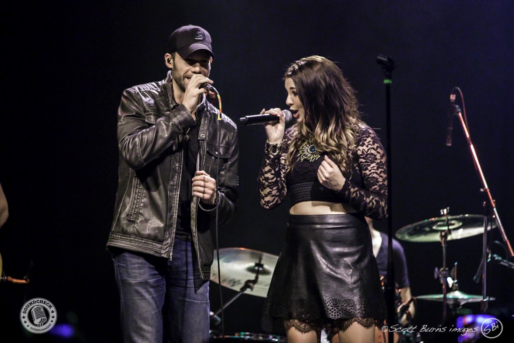 Chad Brownlee & Jess Moskaluke perform at KX Country's Bright Light Big Country concert at The Phoenix Concert Theatre - Photo: Scott Burns