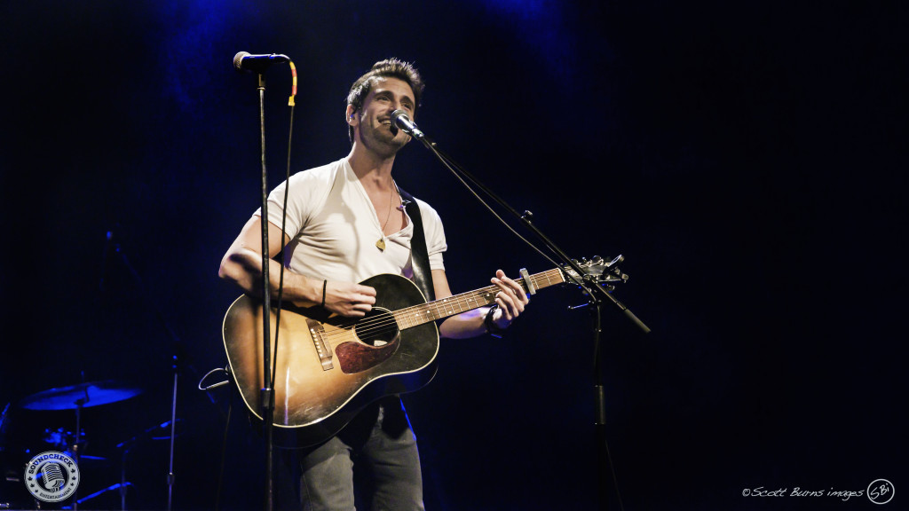 Jesse Labelle performs at KX Country's Bright Light Big Country concert at The Phoenix Concert Theatre - Photo: Scott Burns