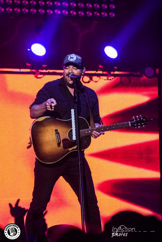 Chris Young performs at AMSOIL Arena in Duluth - Photo: In Action Photo