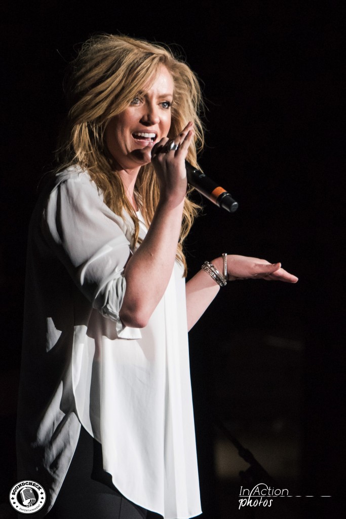 Clare Dunn performs at AMSOIL Arena in Duluth - Photo: In Action Photo