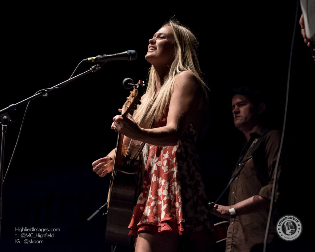 Meghan Patrick @ #Country4FortMac at The Phoenix in Toronto - Photo: Mike Highfield