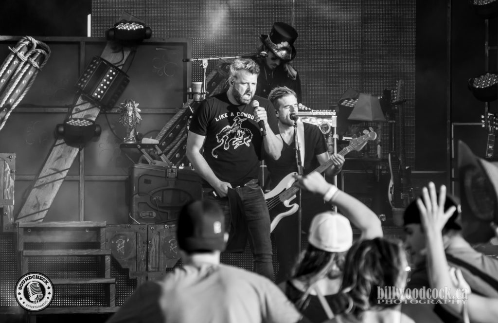 Randy Houser performs at Trackside Music Festival in London, ONT - Photo: Bill Woodcock