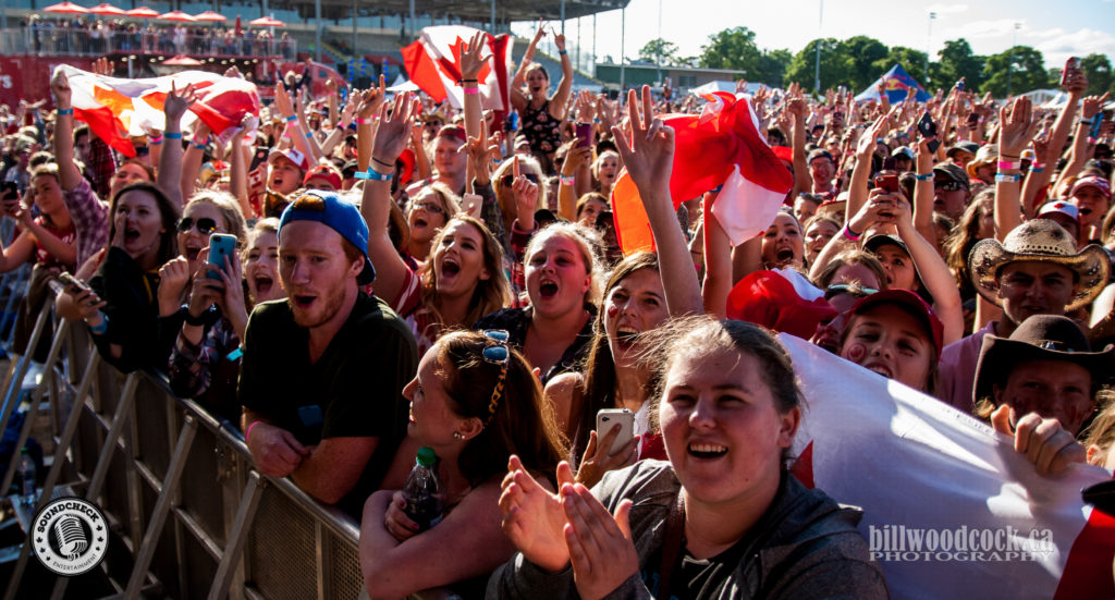 The Fans @ Trackside Music Festival in London, ONT - Photo: Bill Woodcock