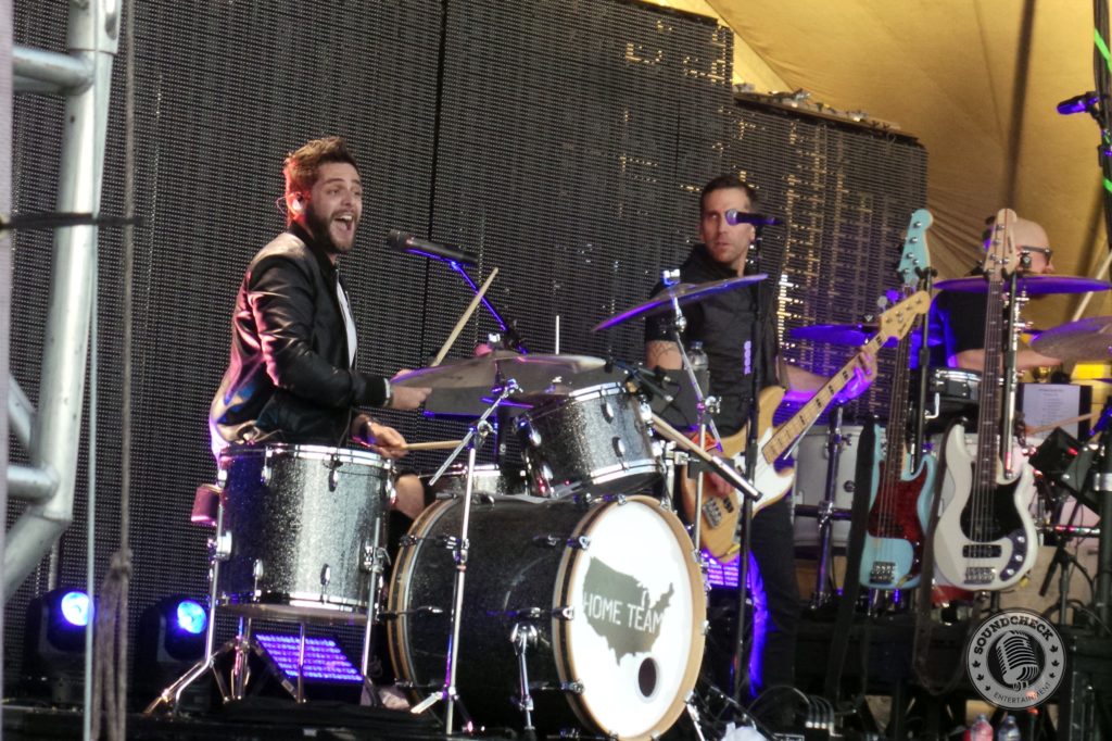 Thomas Rhett shows off his skills on the drums at RBC Bluesfest - photo by Hendrik Pape