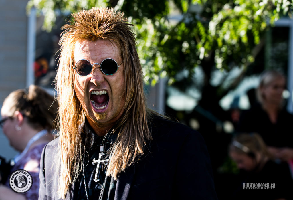 Billy the Exterminator giving us the look on the John Deere Green Carpet at the 2016 CCMA Awards - Photo: Bill Woodcock