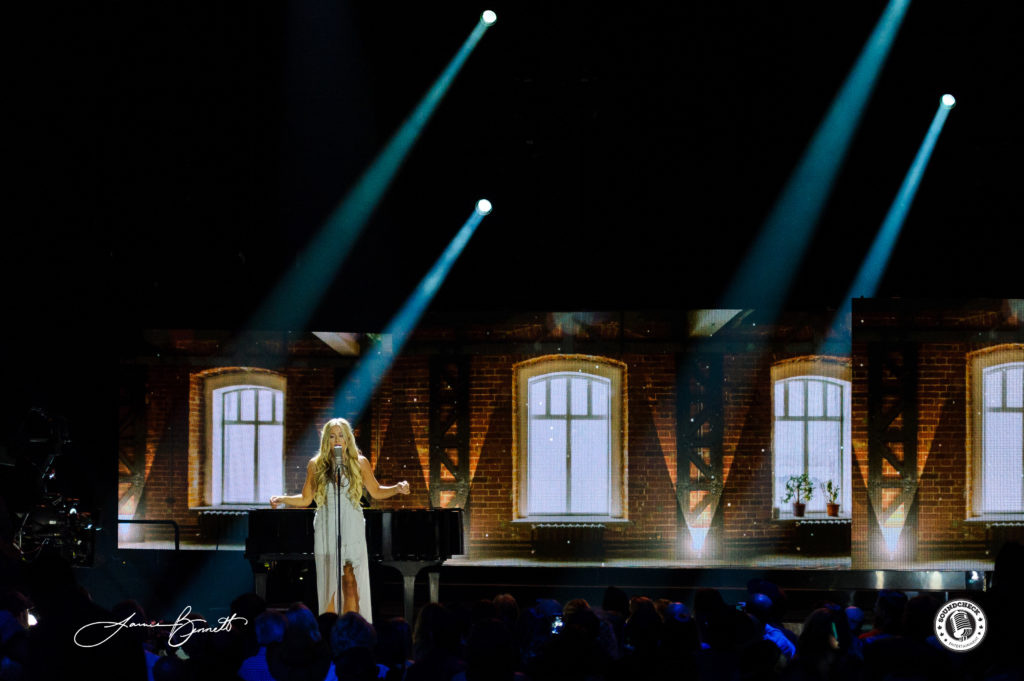 Madeline Merlo performs during the CCMA Awards in London, ON - Photo: James Bennett
