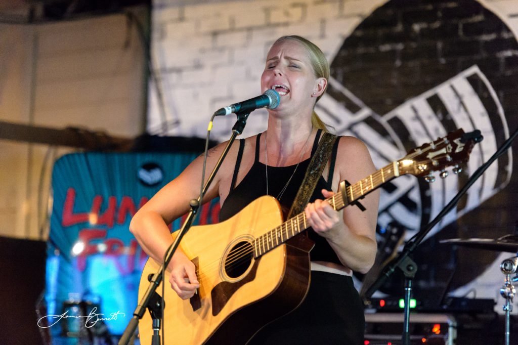 Jessica Mitchell performs during the ORR CCMA Party in London - Photo: James Bennett