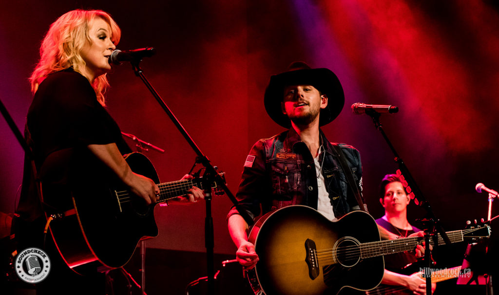 Brett Kissel and Carolyn Dawn Johnson performs during the Invictus Party during CCMA Week in London - Photo: Bill Woodcock