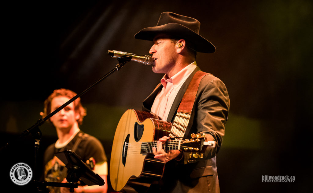 George Canyon performs during the Invictus Party during CCMA Week in London - Photo: Bill Woodcock