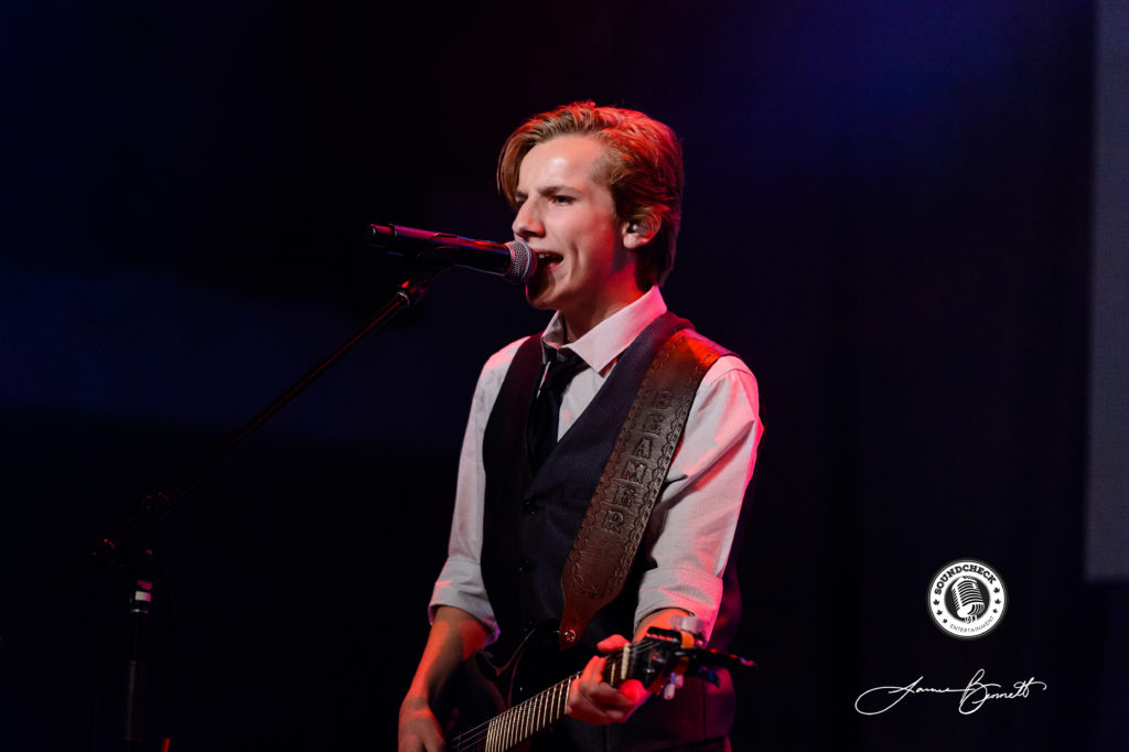 Beamer Wigley performs during the Invictus Party during CCMA Week in London - Photo: James Bennett 
