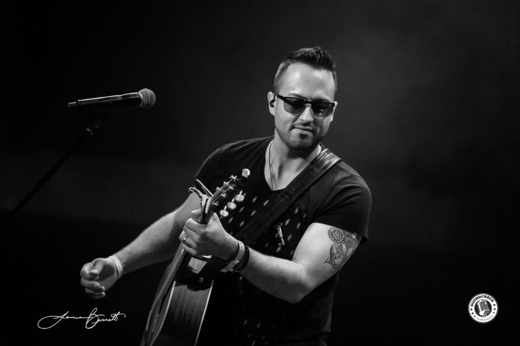 Jason Benoit performs during the Invictus Party during CCMA Week in London - Photo: James Bennett 