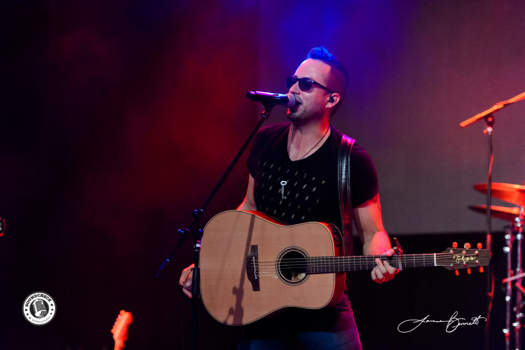 Jason Benoit performs during the Invictus Party during CCMA Week in London - Photo: James Bennett 