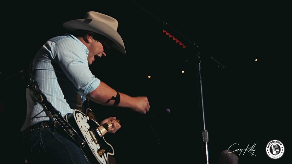 Jon Pardi peforms at General Motors Centre in Oshawa on the Me And My Kind Tour - Photo: Corey Kelly