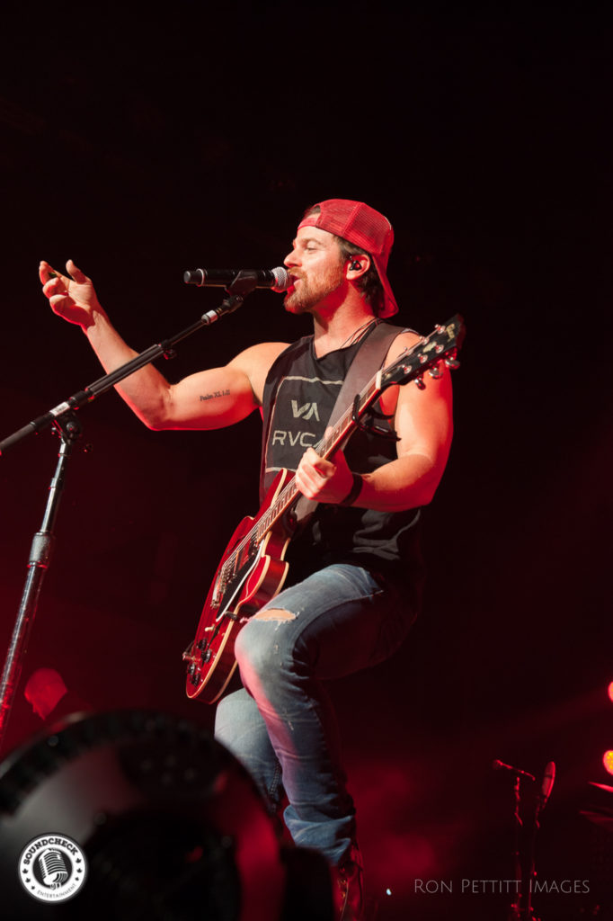 Kip Moore performs in Kingston, Ontario as part of his Me and My Kind tour October 13, 2016 photo by Ron Pettitt