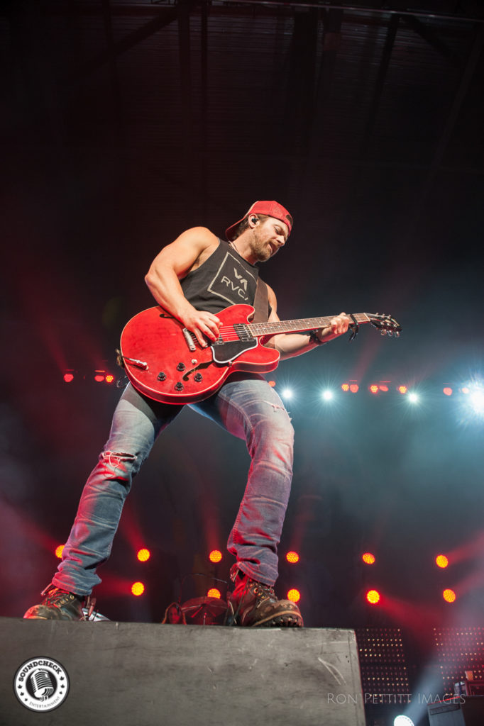 Kip Moore performs in Kingston, Ontario as part of his Me and My Kind tour October 13, 2016 photo by Ron Pettitt